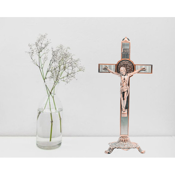 Cruz Benito pedestal
