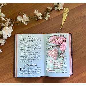 3D bookmark  (Pink heart)