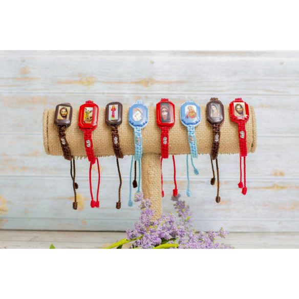 Wooden knotted bracelet - Precious Blood of Christ