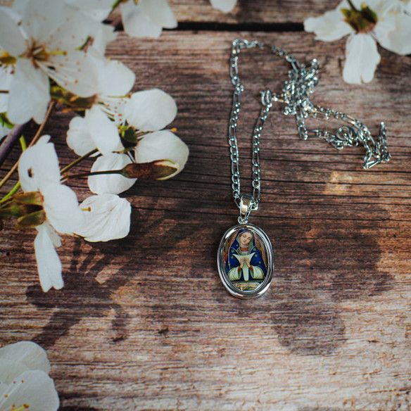 Collar, Nuestra Señora de Altagracia