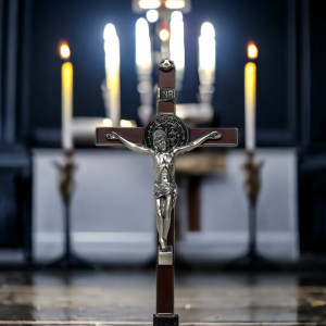 Crucifijo San Benito 7"