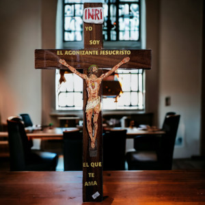 I Am The Agonizing Jesus Christ Crucifix  15"