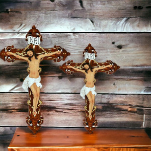 Pedestal cross 17"